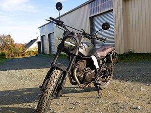 BRIXTON 250 GLANVILLE (FELSBERG) – EXCELLENT ÉTAT – PNEUS NEUFS