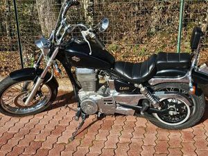 MOTO SUZUKI SAUVAGE 650