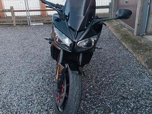 ② YAMAHA FAZER FZ1 FAZER