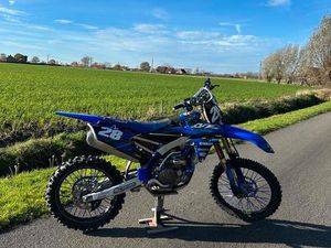 ② YAMAHA YZ450F 2017 72U