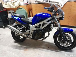 MOTO SUZUKI 650 SV