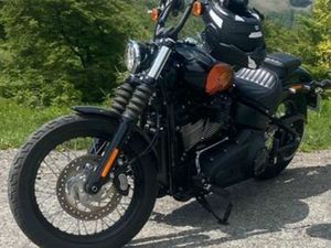 HARLEY DAVIDSON STREET BOB 114 STAGE 2 COMMANDES AVANCÉES ET OPTION