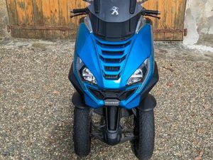 PEUGEOT METROPOLIS 400