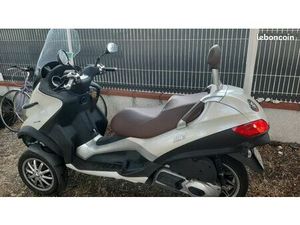 VEND SCOOTER PIAGGIO MP3 300
