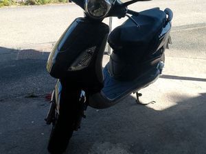 SCOOTER VEND SUPER AFFAIRE CONTROL TECHNIK BON POUR 3 AN