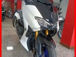 YAMAHA TMAX 530 DX GARANZIA+FINANZIAMENTO+PERMUTE
