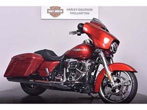 HARLEY-DAVIDSON STREET GLIDE V&H SLIPONS / MAPPAD OCH BÄNK (ZJW169) - BYTBIL.COM ◊