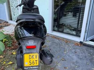 ZIP SP SCOOTER BROM 50CC 4TAKT — SCOOTERS | PIAGGIO — MARKTPLAATS