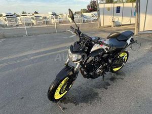 YAMAHA MT 07