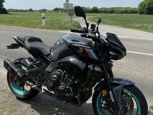 YAMAHA MT10 2024