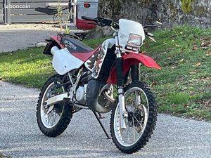 HONDA CRM 125 + PIÈCES