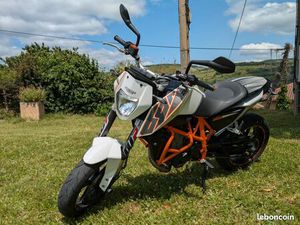 KTM DUKE 690