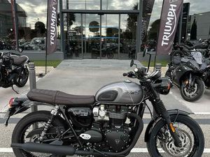 TRIUMPH BONNEVILLE T120 BLACK