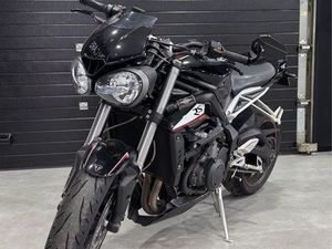 TRIUMPH STREET TRIPLE 765 RS