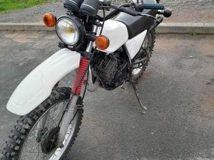 MOTO YAMAHA 125 CM3