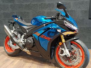 APRILIA RSV4