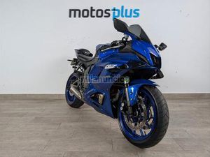 YAMAHA - R7