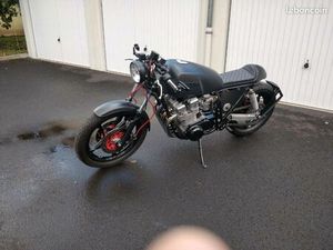 MOTO SUZUKI