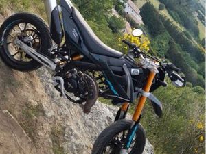 MOTO RIEJU MRT PRO BLACK SÉRIES 2023
