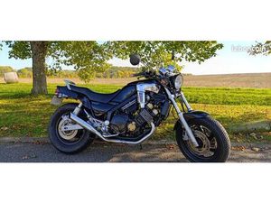 YAMAHA FZX 750 CC ETAT NEUF ET FAIBLE KILOMÉTRAGE À VOIR ABSOLUMENT