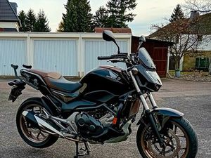 HONDA NC 750 S NUR 4TKM EXTRAS BESTZUSTAND