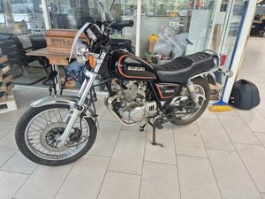 SUZUKI GN 250