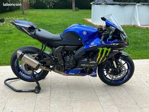 YAMAHA R7 PISTE ET ROUTE