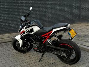 KTM DUKE 125 – WIT – 28.130 KM — MOTOREN | KTM — MARKTPLAATS