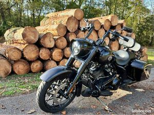 HARLEY DAVIDSON ROAD KING SPÉCIAL 114