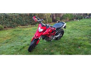 ② DUCATI HYPERMOTARD 1100 CC