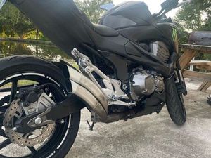 KAWASAKI Z800