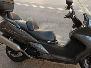 HONDA - SILVER WING 400