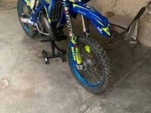 YAMAHA YZ 125