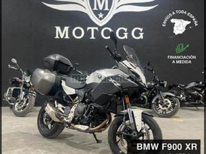 BMW - F 900 XR