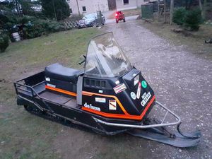 SCHNEEMOBIL , MOTORSCHLITTEN AKTIV GRIZZLY