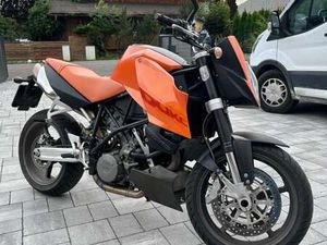 SUPER DUKE 990