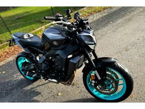 YAMAHA MT 09 GEN 4 SALON PL SPORT WYDECH TABLET CYAN STORM 2024 LĘKNICA