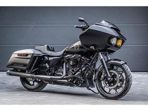 HARLEY ROAD GLIDE ST 117 1HD CLUBSTYLE