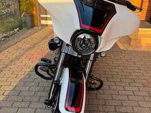 HARLEY-DAVIDSON STREET GLIDE CVO J&H, WILBERS, APE