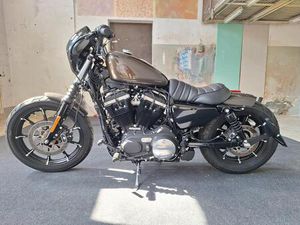 HARLEY DAVIDSON IRON 883