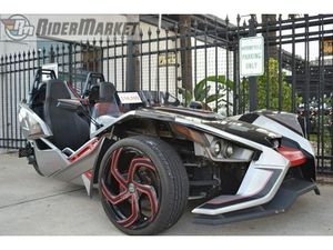 2017 SLINGSHOT SLR