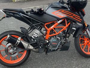 KTM 125 DUKE NAKED PETROL MANUAL EURO 5 (15 PS) 125 CC