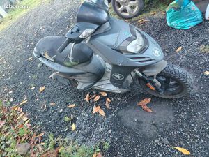 SCOOTER PIAGGIO TYPHOON A VENDRE
