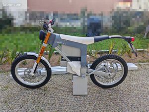 MOTO CROSS ÉLECTRIQUE 125 CC CAKE KALK NEUVE