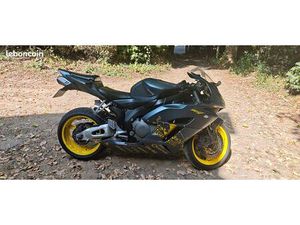HONDA CBR 1000 RR FIREBLADE