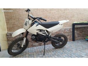 MOTO 125 DIRT BIKE