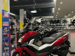 SYM CRUISYM 300 DE 2019 EM OPTIMO ESTADO, 22000 KMS DISTINTA, ELEGANTE AGUALVA E MIRA-SINTRA