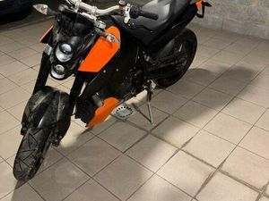 ② MOTO KTM DUKE 690 LIRE DESCRIPTION FAIRE OFFRE