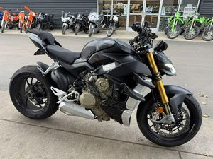 2022 DUCATI STREETFIGHTER V4 S DARK STEALTH