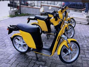 ASKOLL ES2 YELLOW 50 CC ELETTRICO ACQUISTO MINIMO 10 PEZZI GIALLO